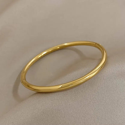 1pc Titanium Steel Gold Bracelet, Fashionable Classic Style, Stainless Steel Bracelet,Inlaid With Zircon,For Womens Daily Wear